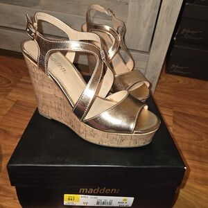 Madden NYC Ellsaa Wedge Rose Gold Shoes Size 7.5